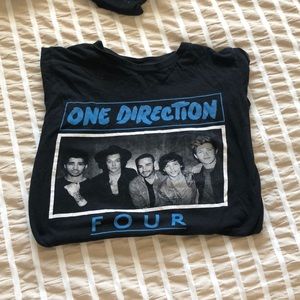 One direction tee